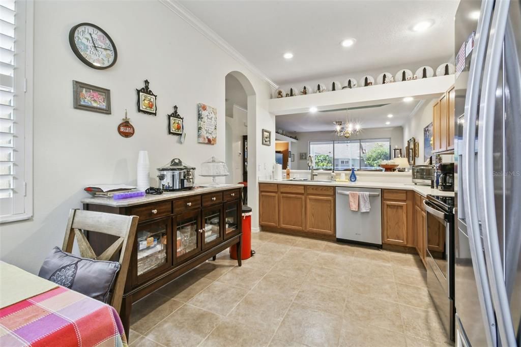 For Sale: $284,900 (2 beds, 2 baths, 1332 Square Feet)