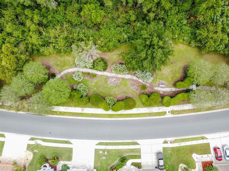 For Sale: $284,900 (2 beds, 2 baths, 1332 Square Feet)