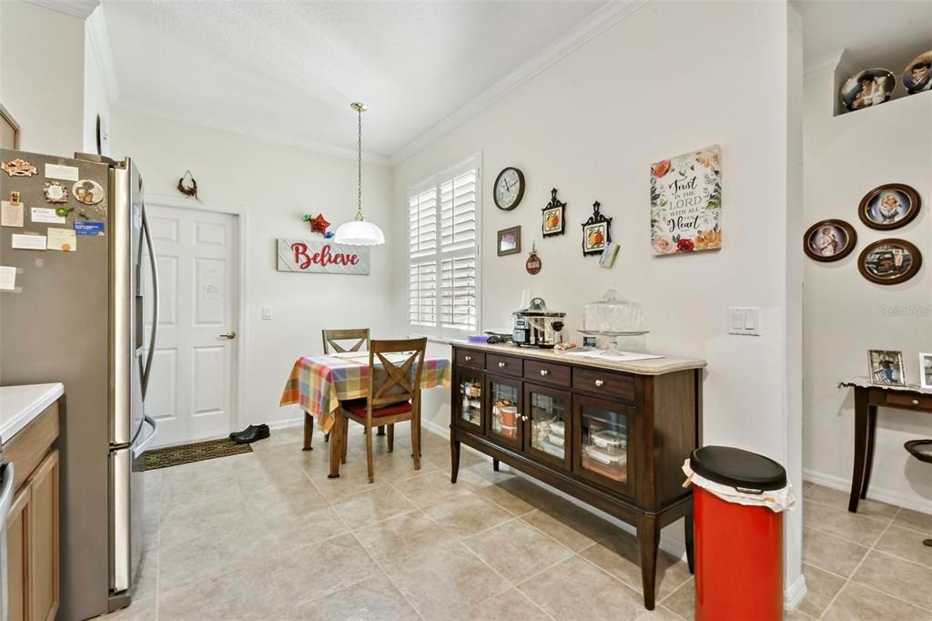 For Sale: $284,900 (2 beds, 2 baths, 1332 Square Feet)