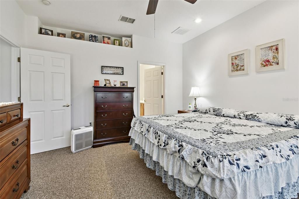 For Sale: $284,900 (2 beds, 2 baths, 1332 Square Feet)