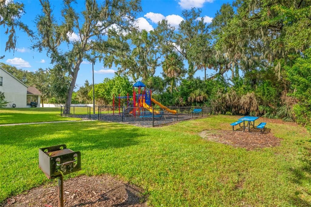 Active With Contract: $395,000 (4 beds, 2 baths, 1784 Square Feet)