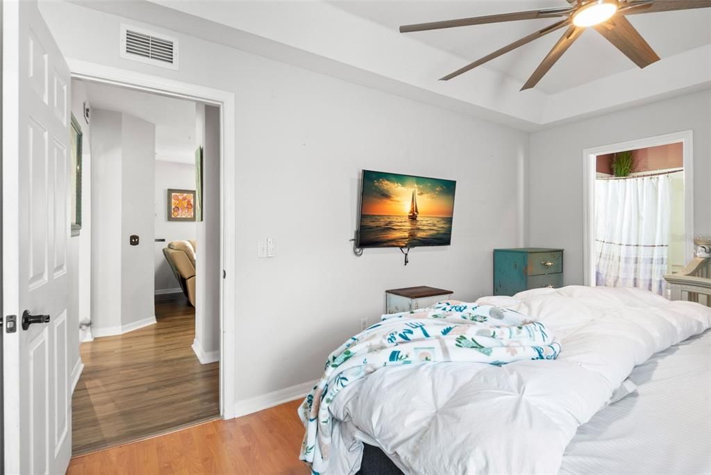 Active With Contract: $395,000 (4 beds, 2 baths, 1784 Square Feet)