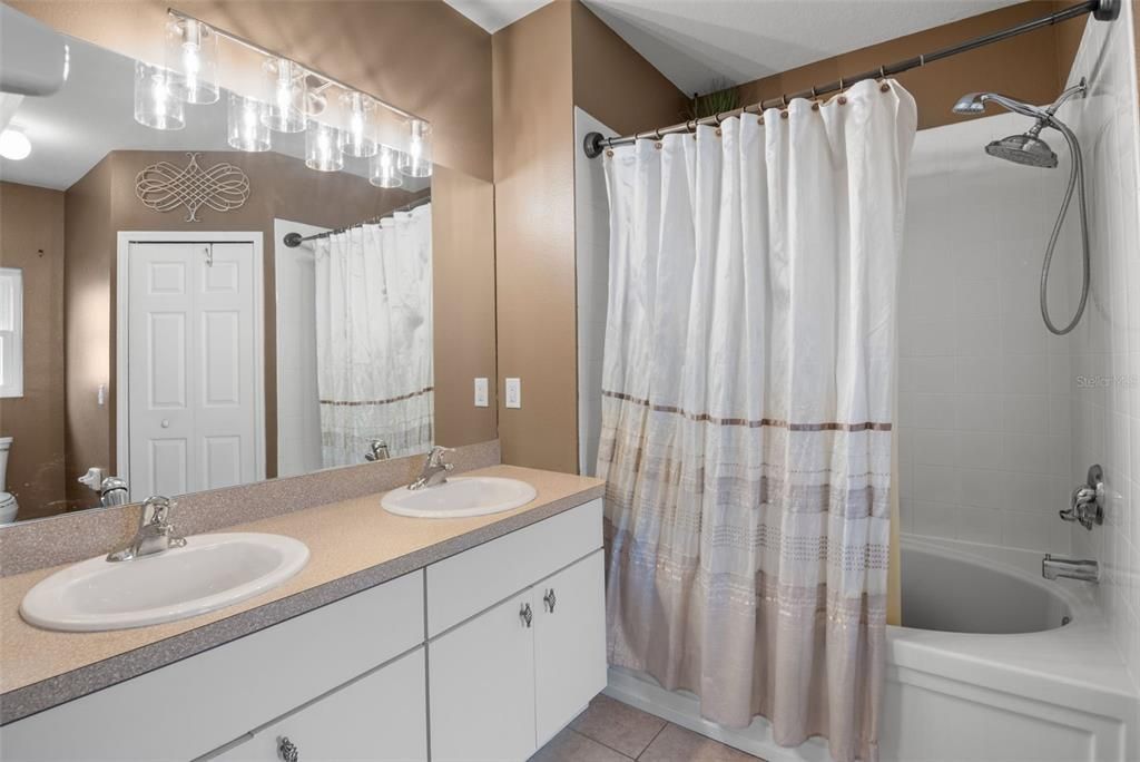 Active With Contract: $395,000 (4 beds, 2 baths, 1784 Square Feet)