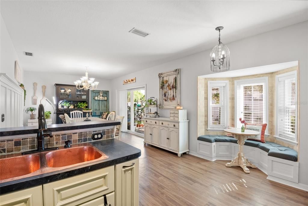 Active With Contract: $395,000 (4 beds, 2 baths, 1784 Square Feet)