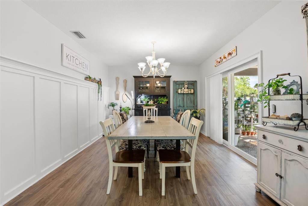Active With Contract: $395,000 (4 beds, 2 baths, 1784 Square Feet)