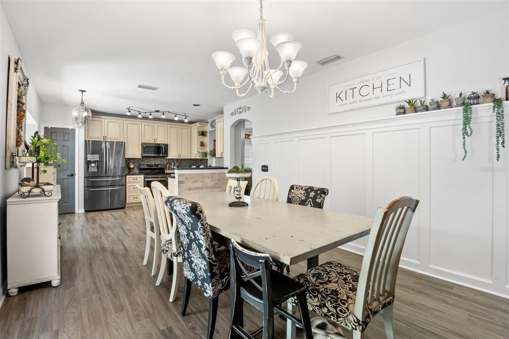 Active With Contract: $395,000 (4 beds, 2 baths, 1784 Square Feet)