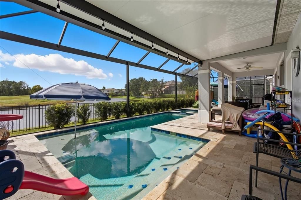 En Venta: $554,900 (4 camas, 2 baños, 3019 Pies cuadrados)