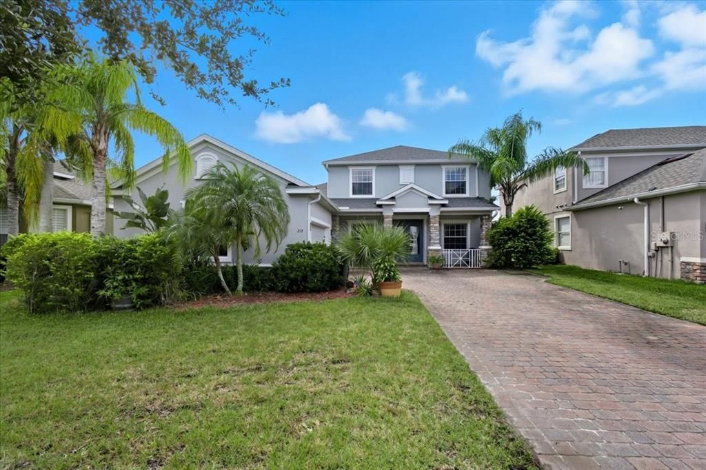 En Venta: $554,900 (4 camas, 2 baños, 3019 Pies cuadrados)