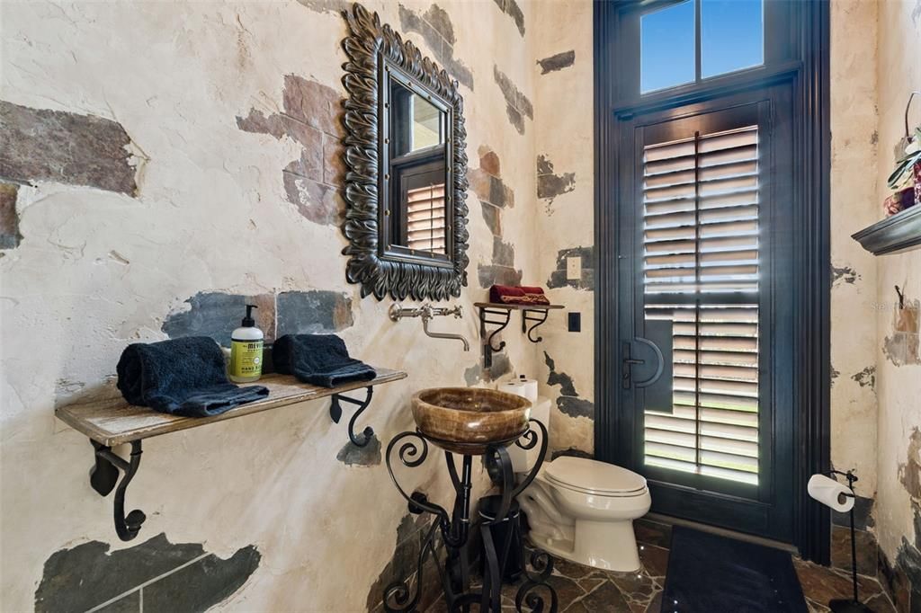 For Sale: $7,750,000 (7 beds, 7 baths, 10485 Square Feet)