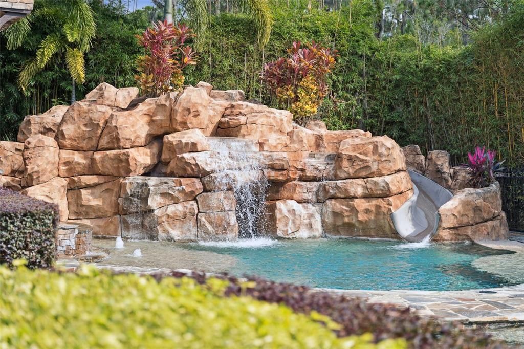 For Sale: $7,750,000 (7 beds, 7 baths, 10485 Square Feet)