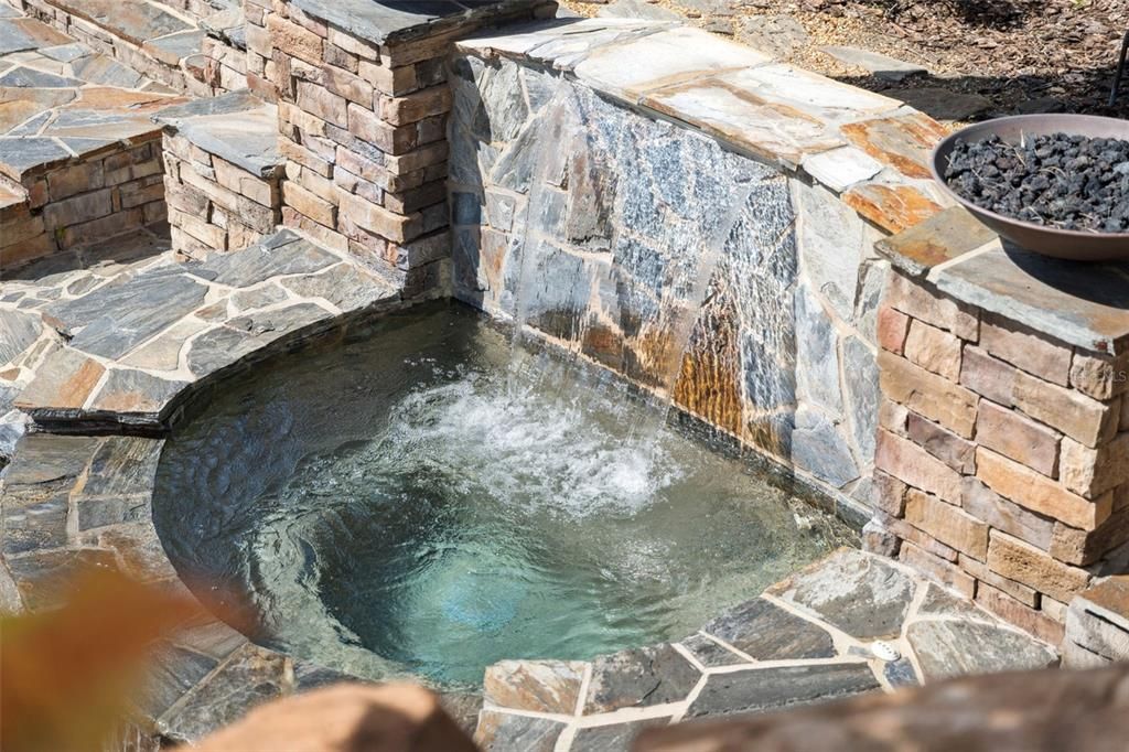 For Sale: $7,750,000 (7 beds, 7 baths, 10485 Square Feet)