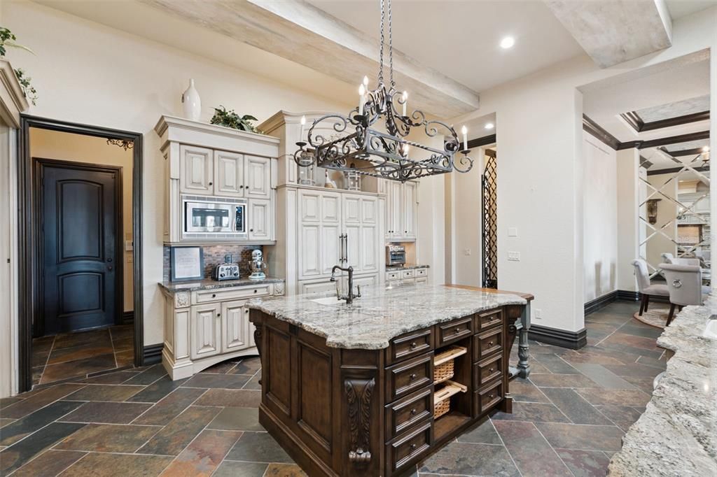 For Sale: $7,750,000 (7 beds, 7 baths, 10485 Square Feet)