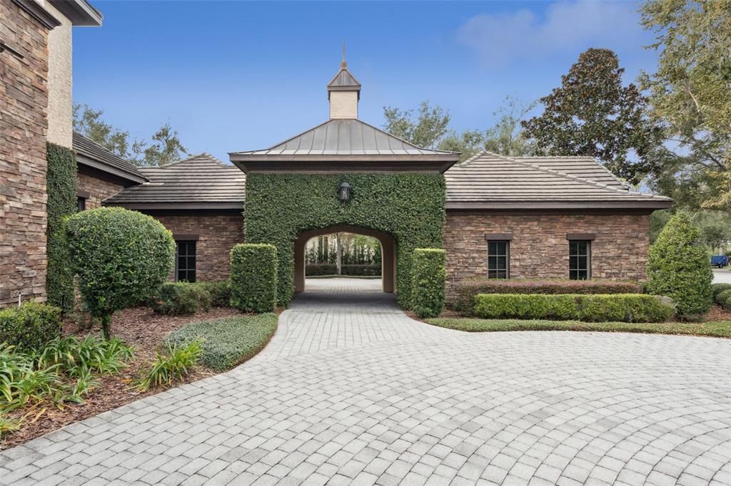 For Sale: $7,750,000 (7 beds, 7 baths, 10485 Square Feet)