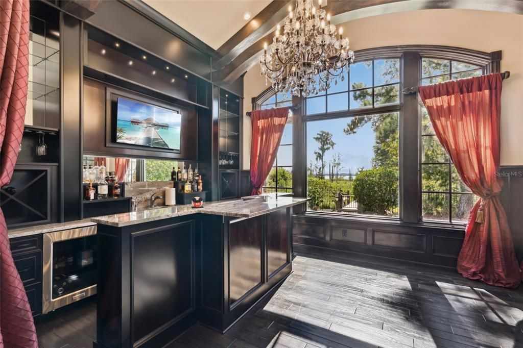 For Sale: $7,750,000 (7 beds, 7 baths, 10485 Square Feet)