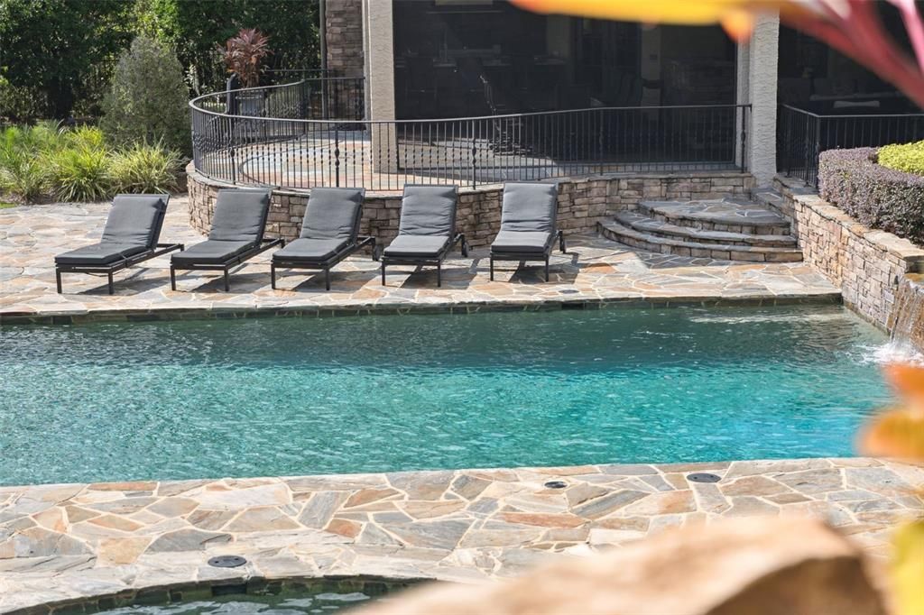 For Sale: $7,750,000 (7 beds, 7 baths, 10485 Square Feet)