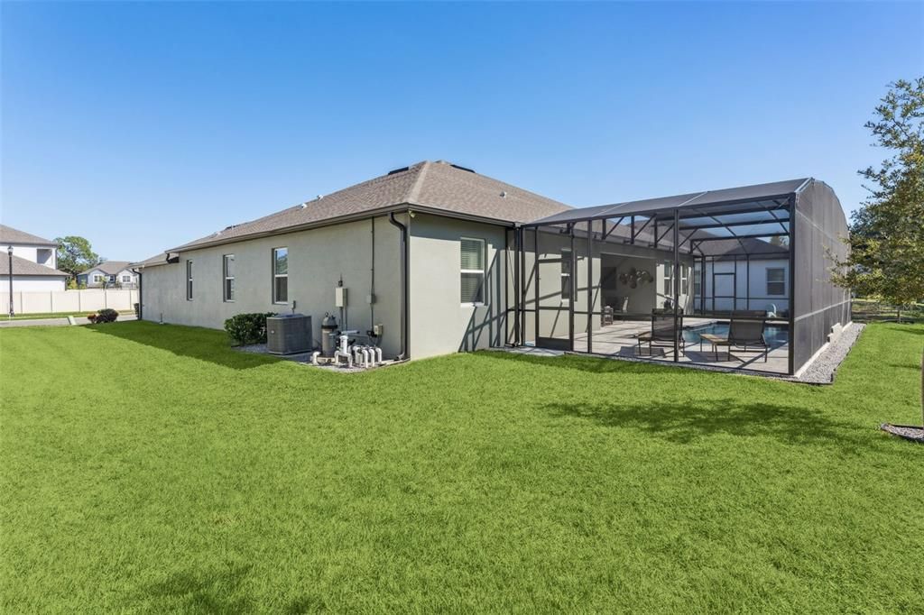 合同活跃: $905,000 (4 贝兹, 3 浴室, 3036 平方英尺)