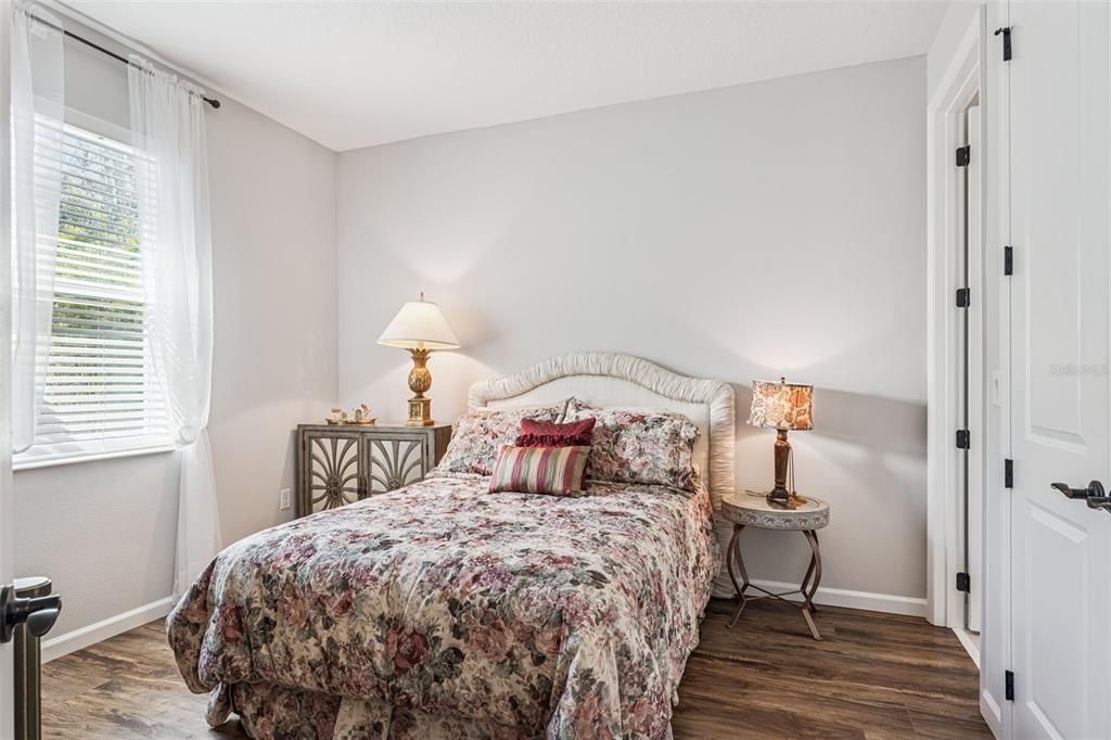 合同活跃: $905,000 (4 贝兹, 3 浴室, 3036 平方英尺)