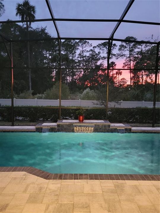 合同活跃: $905,000 (4 贝兹, 3 浴室, 3036 平方英尺)