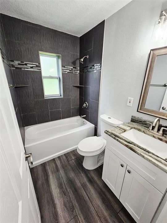 合同活跃: $1,575 (2 贝兹, 1 浴室, 943 平方英尺)