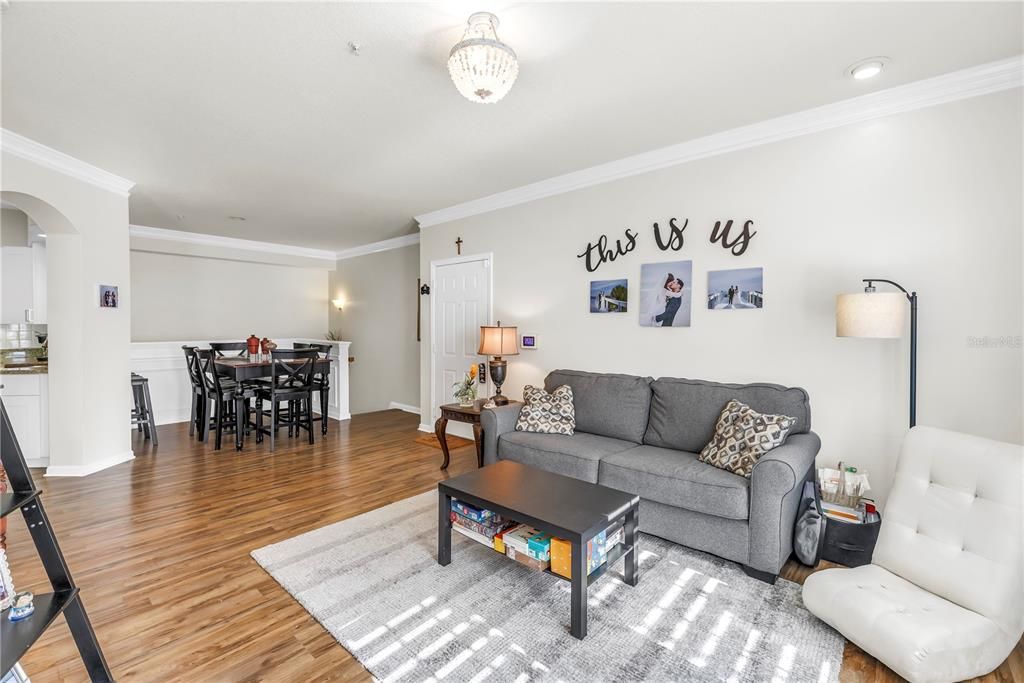 En Venta: $294,900 (1 camas, 1 baños, 964 Pies cuadrados)