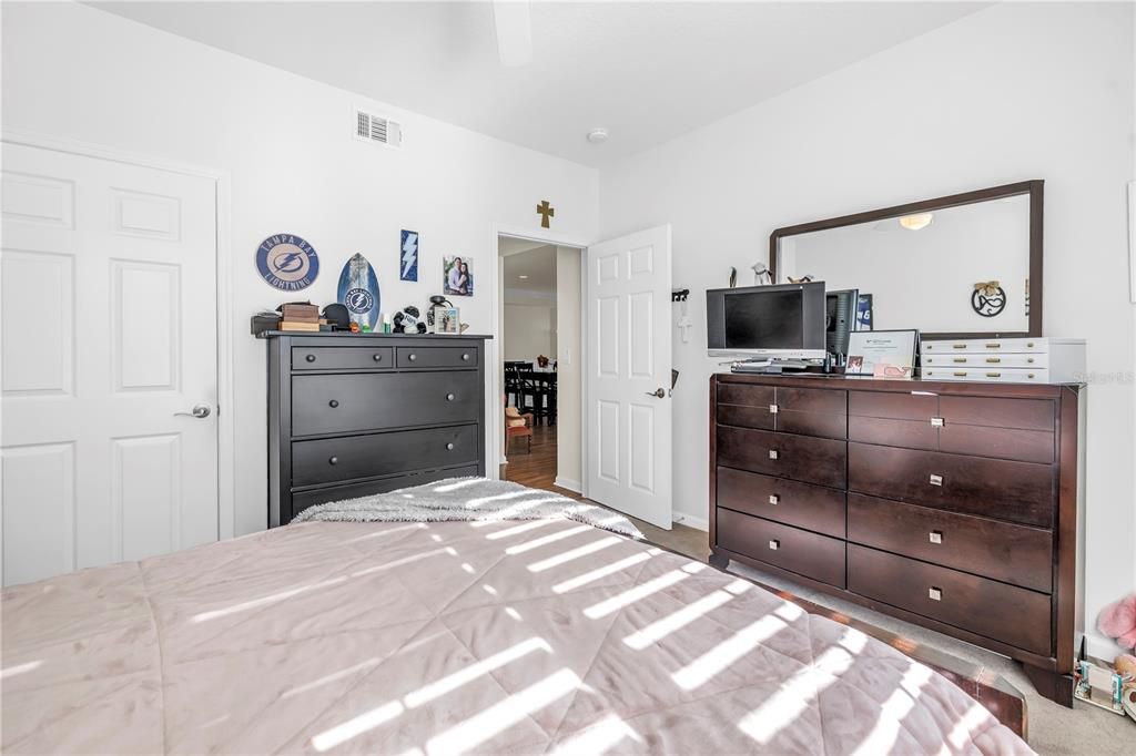 En Venta: $294,900 (1 camas, 1 baños, 964 Pies cuadrados)