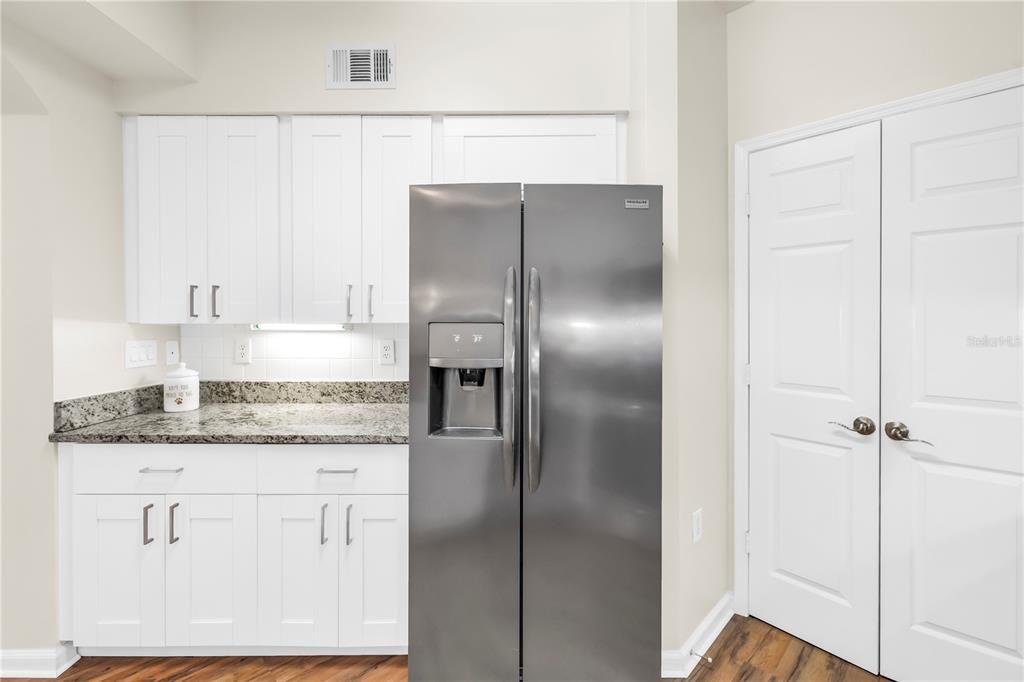 En Venta: $294,900 (1 camas, 1 baños, 964 Pies cuadrados)