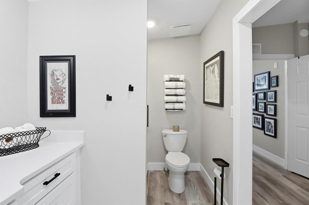 For Rent: $2,350 (2 beds, 2 baths, 1641 Square Feet)