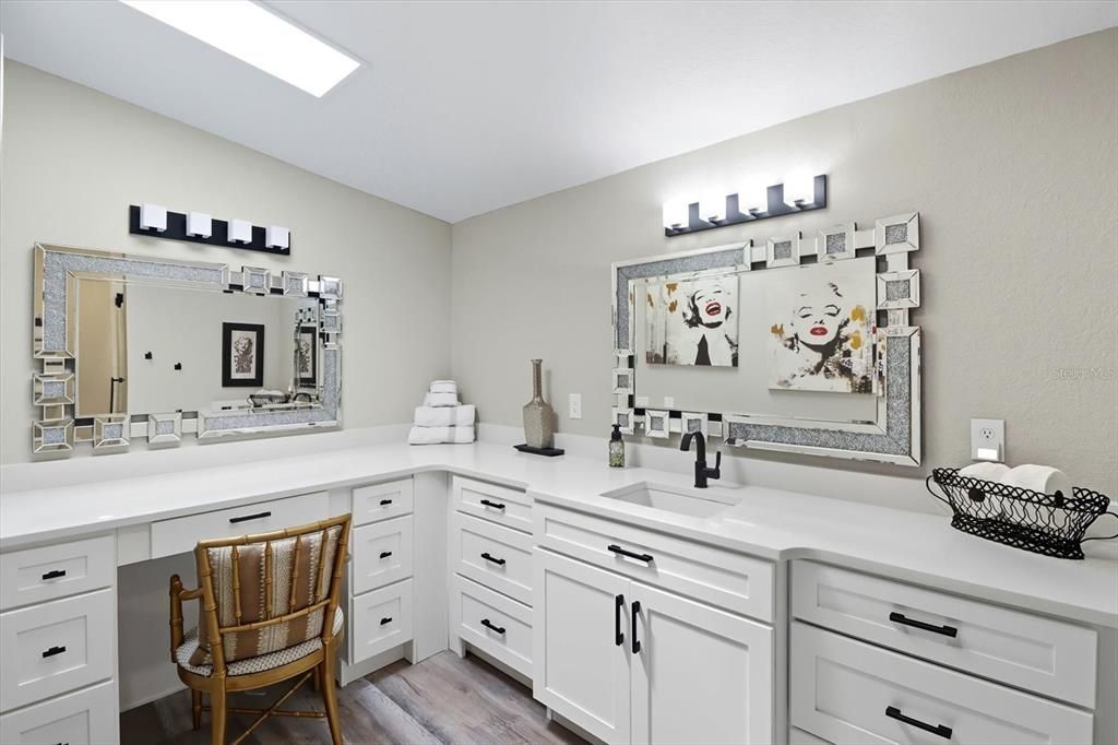 For Rent: $2,350 (2 beds, 2 baths, 1641 Square Feet)