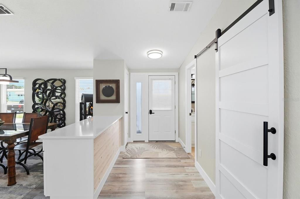 For Rent: $2,350 (2 beds, 2 baths, 1641 Square Feet)