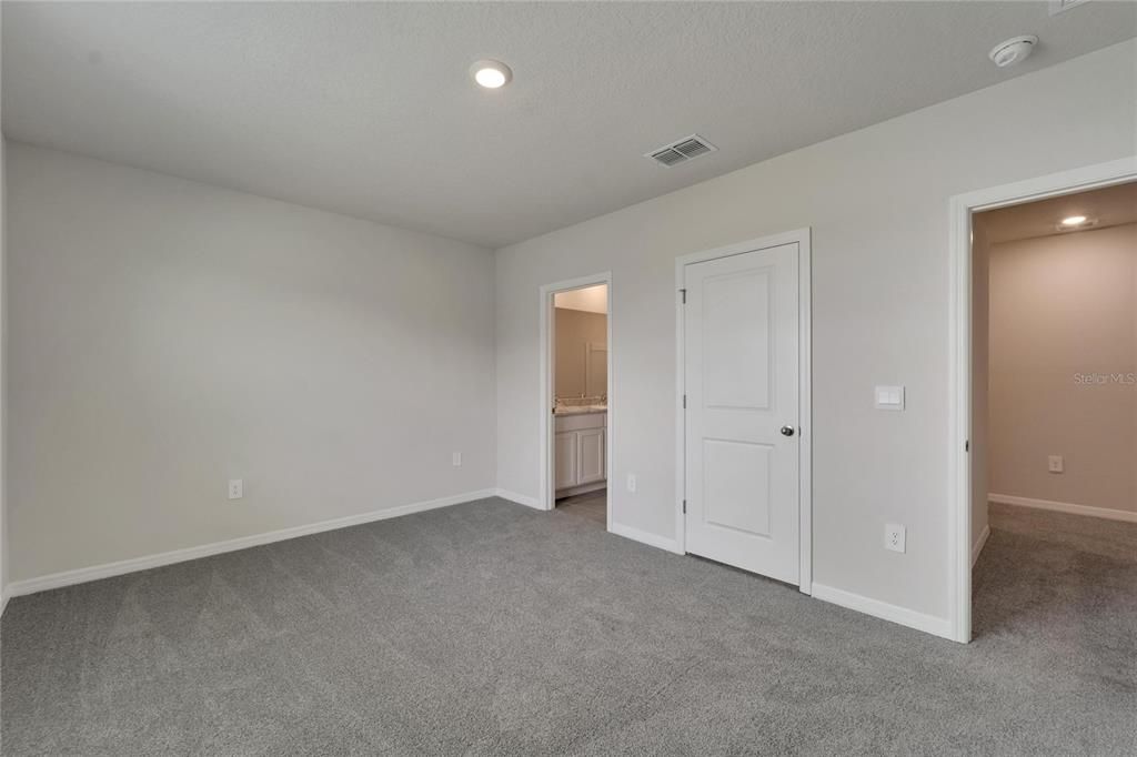 For Rent: $2,800 (3 beds, 2 baths, 1673 Square Feet)