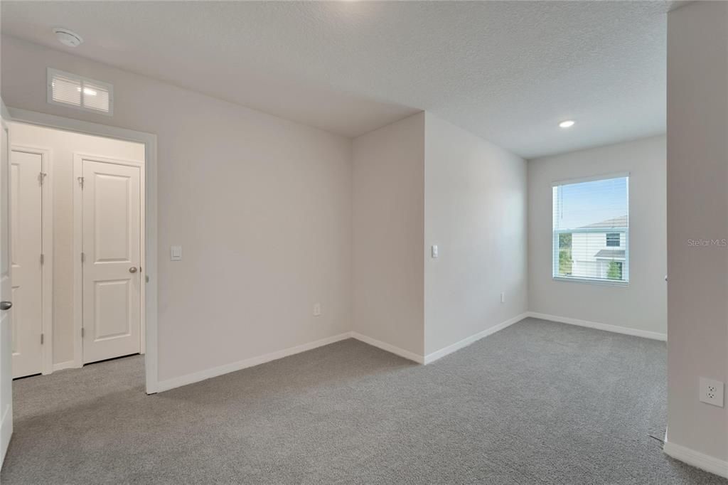 For Rent: $2,800 (3 beds, 2 baths, 1673 Square Feet)