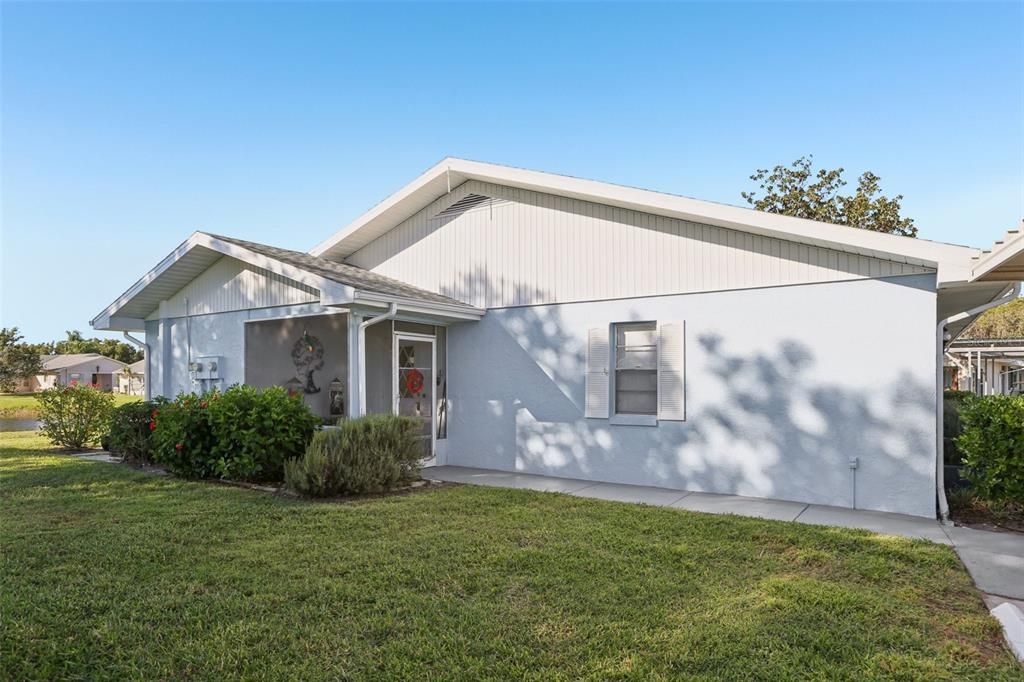 На продажу: $154,900 (2 спален, 2 ванн, 960 Квадратных фут)