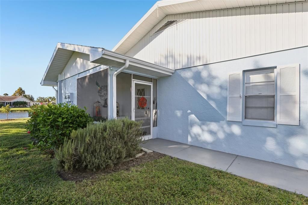 На продажу: $154,900 (2 спален, 2 ванн, 960 Квадратных фут)