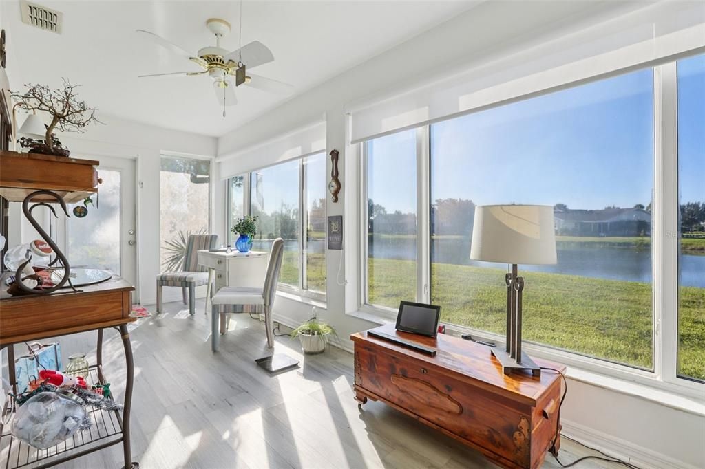 На продажу: $154,900 (2 спален, 2 ванн, 960 Квадратных фут)