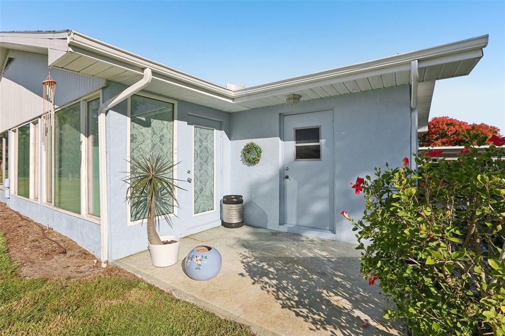 На продажу: $154,900 (2 спален, 2 ванн, 960 Квадратных фут)