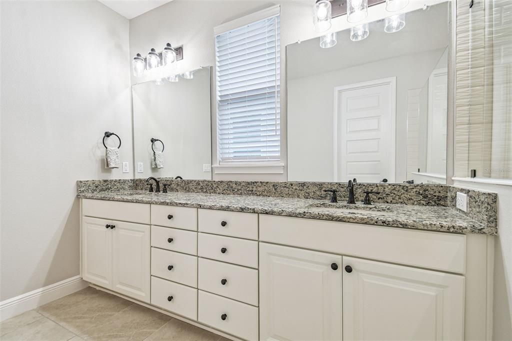 For Sale: $499,900 (3 beds, 2 baths, 1772 Square Feet)