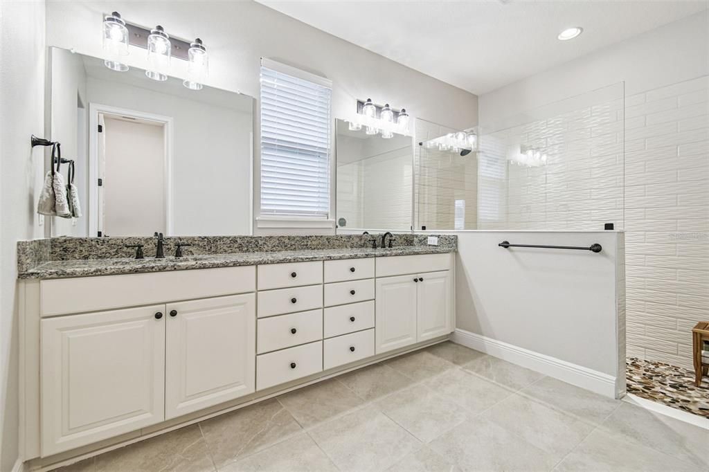 For Sale: $499,900 (3 beds, 2 baths, 1772 Square Feet)