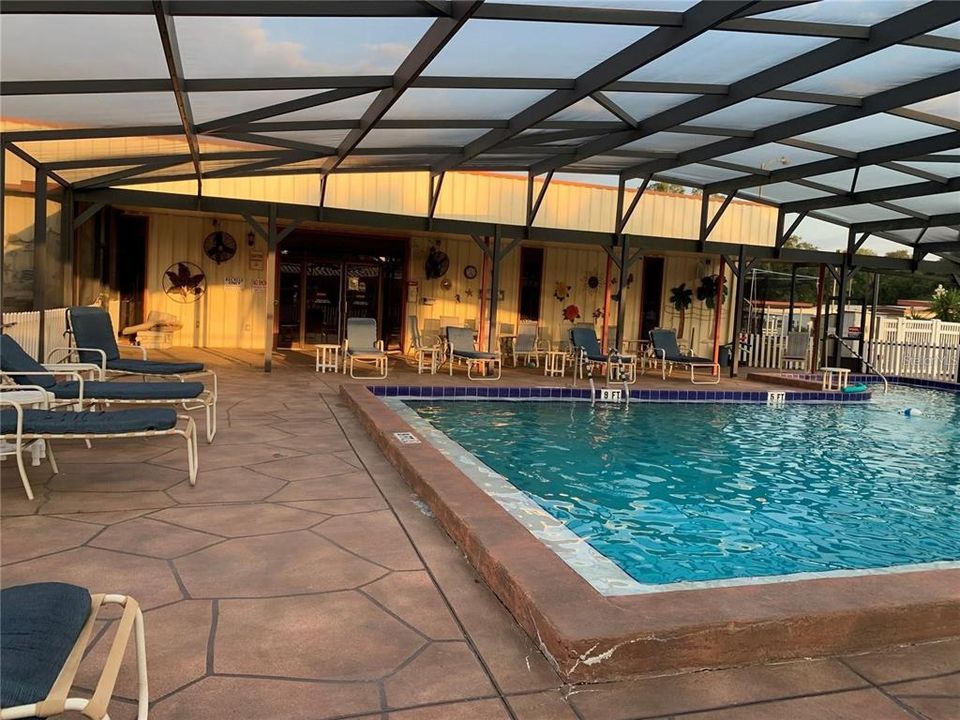 For Sale: $129,000 (1 beds, 1 baths, 400 Square Feet)