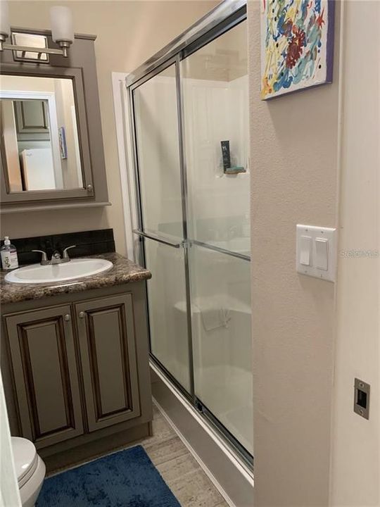 For Sale: $129,000 (1 beds, 1 baths, 400 Square Feet)