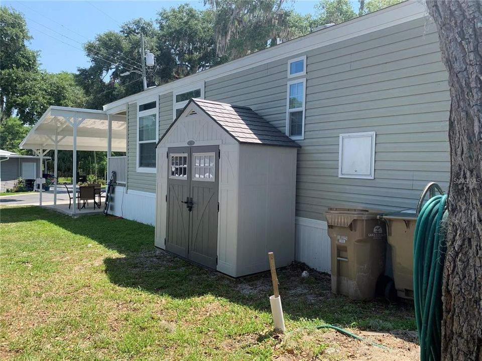 For Sale: $129,000 (1 beds, 1 baths, 400 Square Feet)