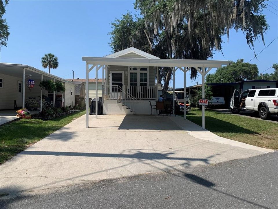 For Sale: $129,000 (1 beds, 1 baths, 400 Square Feet)