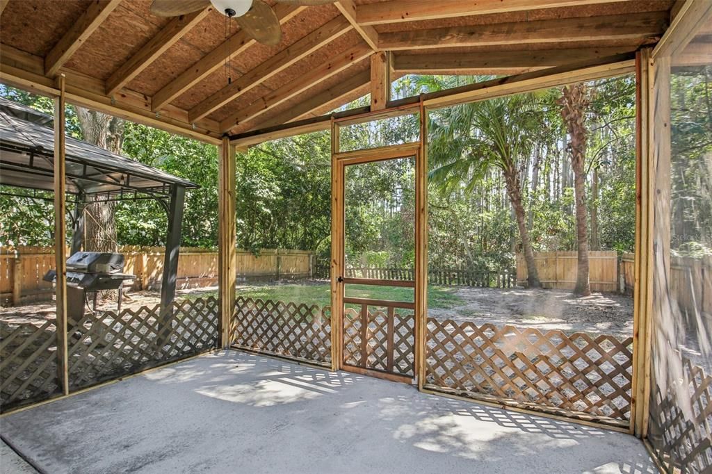 На продажу: $319,900 (3 спален, 2 ванн, 1255 Квадратных фут)
