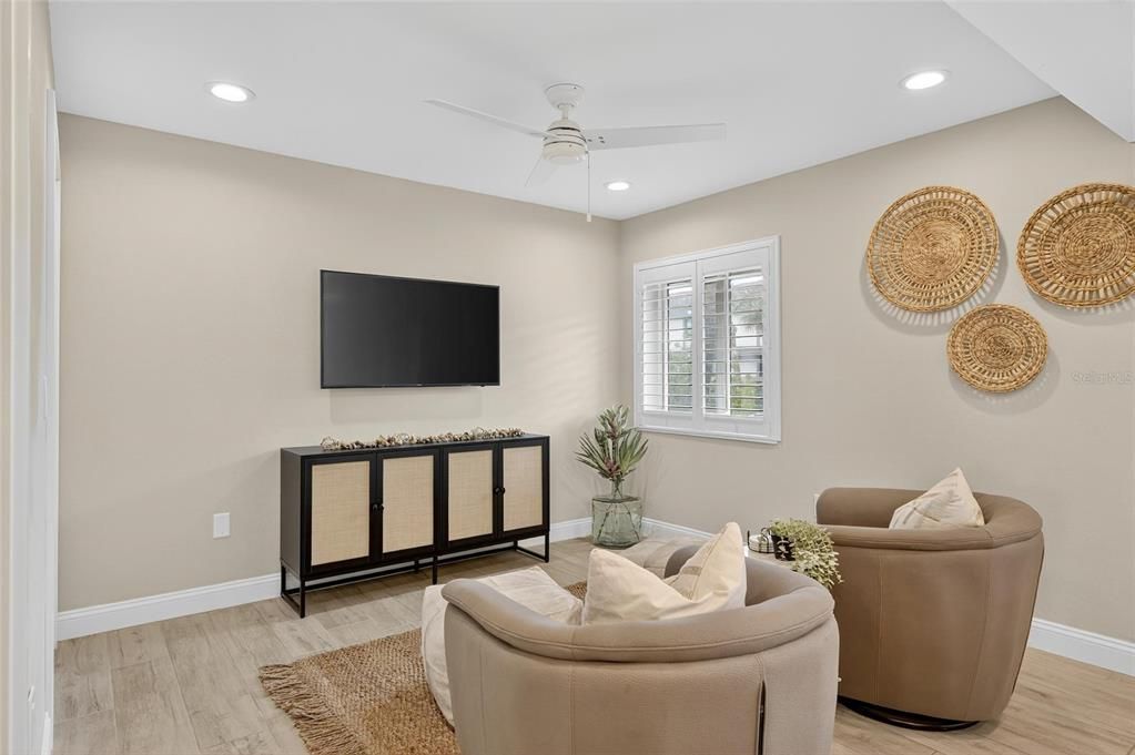 出租: $7,000 (3 贝兹, 3 浴室, 2150 平方英尺)