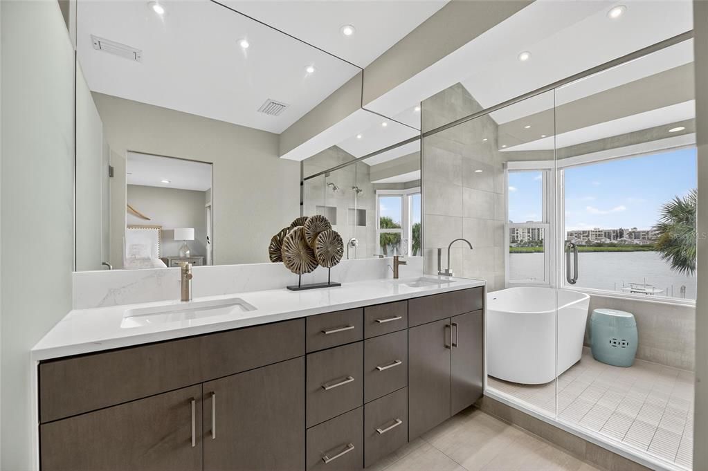 出租: $7,000 (3 贝兹, 3 浴室, 2150 平方英尺)