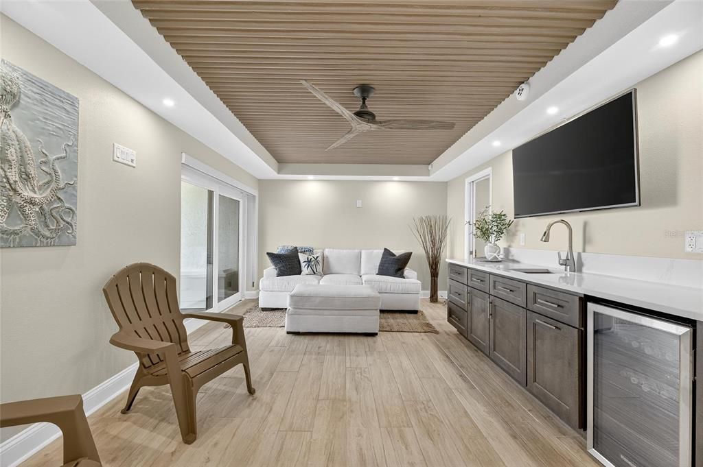 出租: $7,000 (3 贝兹, 3 浴室, 2150 平方英尺)