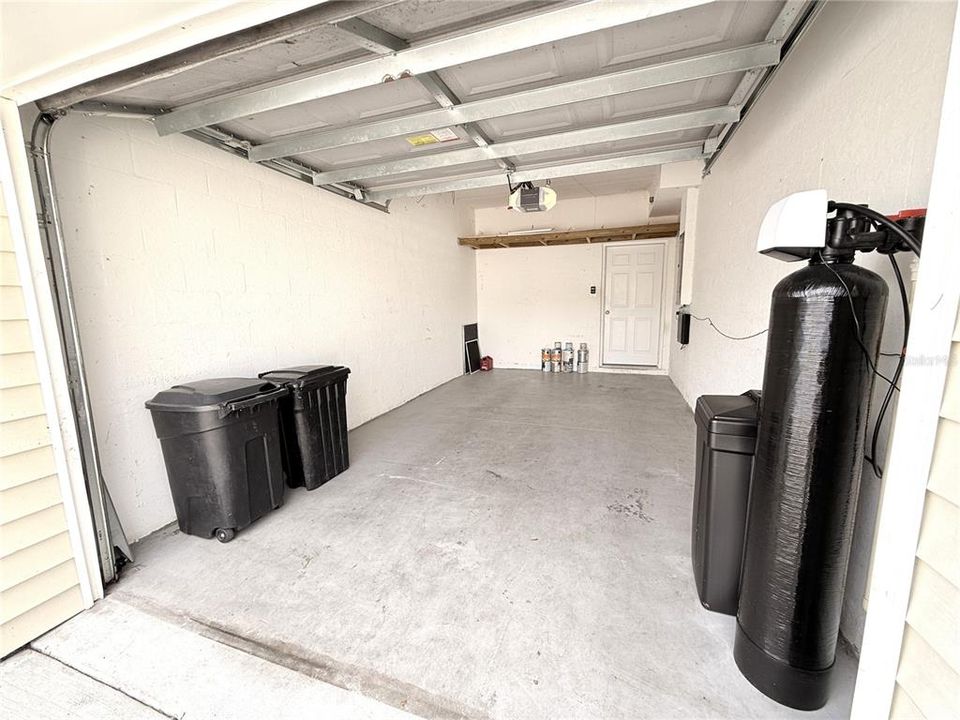 For Rent: $1,975 (3 beds, 2 baths, 1624 Square Feet)