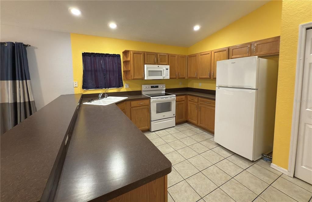 For Rent: $1,975 (3 beds, 2 baths, 1624 Square Feet)