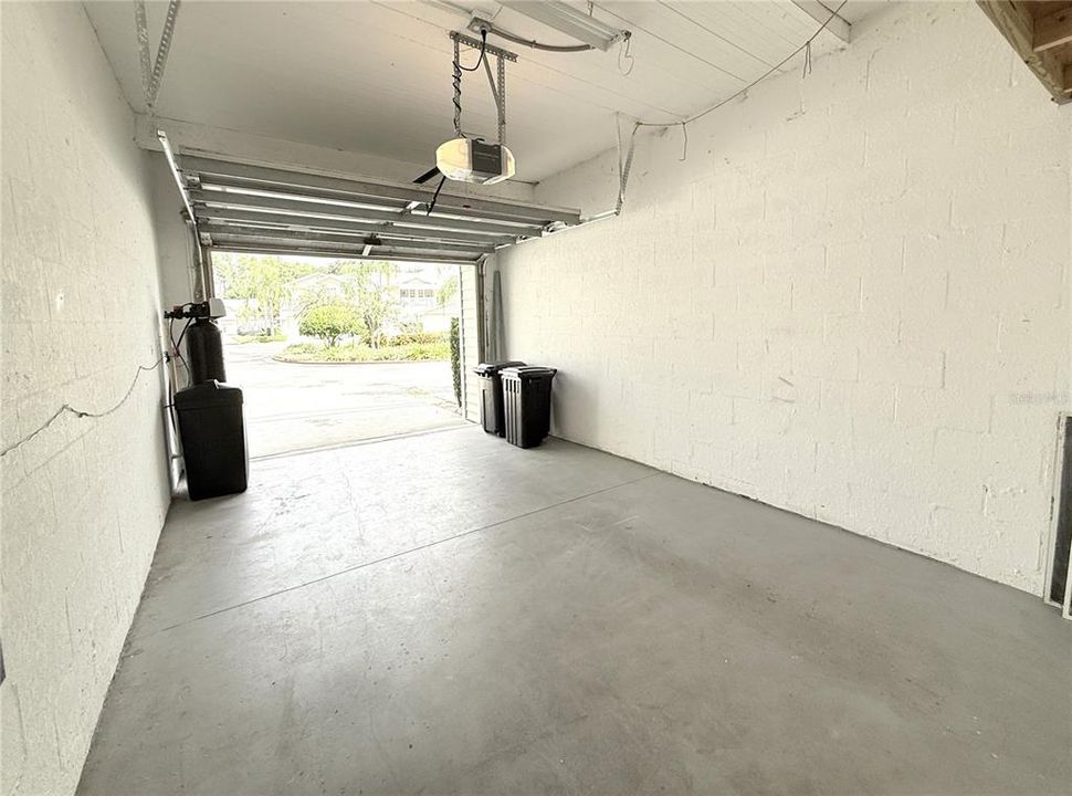 For Rent: $1,975 (3 beds, 2 baths, 1624 Square Feet)