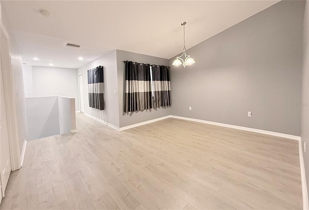 For Rent: $1,975 (3 beds, 2 baths, 1624 Square Feet)