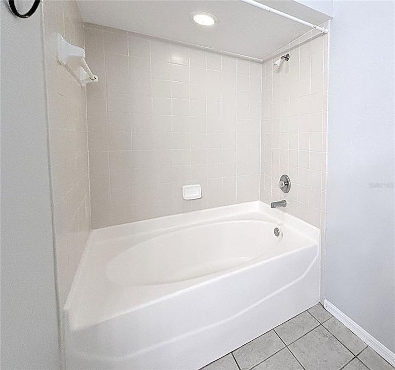 For Rent: $1,975 (3 beds, 2 baths, 1624 Square Feet)